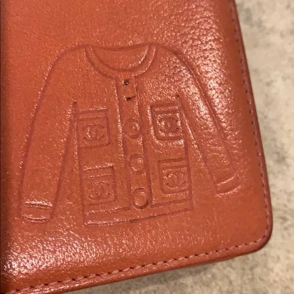 CHANEL Bi Fold Leather Wallet - Picture 2 of 14